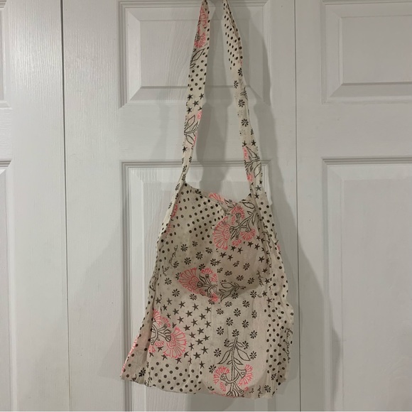 Free People Handbags - Free People Canvas One Strap Shoulder Reusable Tote Bag